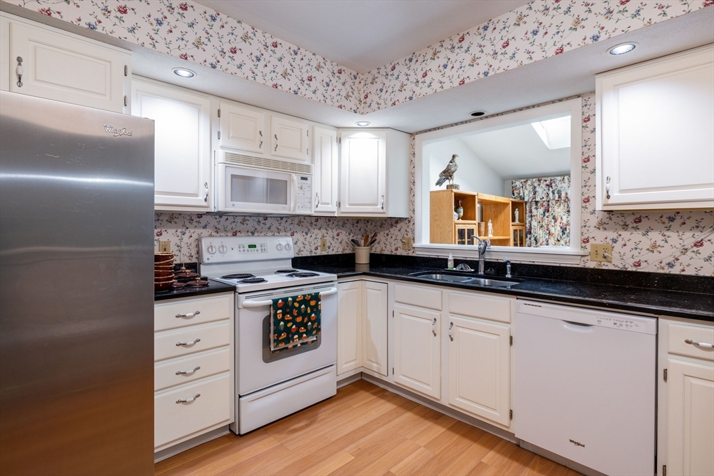 15 B Castle Hill Rd. B