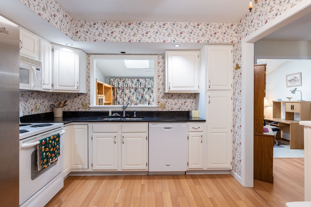 15 B Castle Hill Rd. B