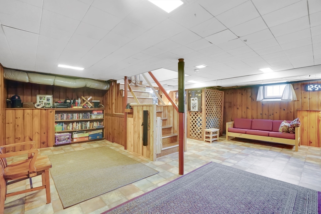 146 Bellevue Ave, Springfield, MA Photo #38