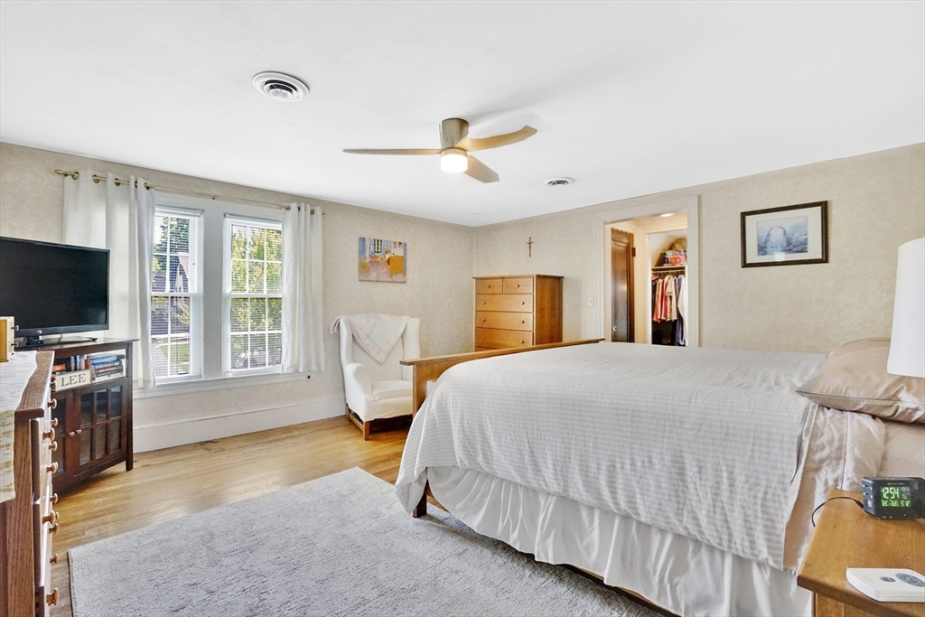 146 Bellevue Ave, Springfield, MA Photo #32
