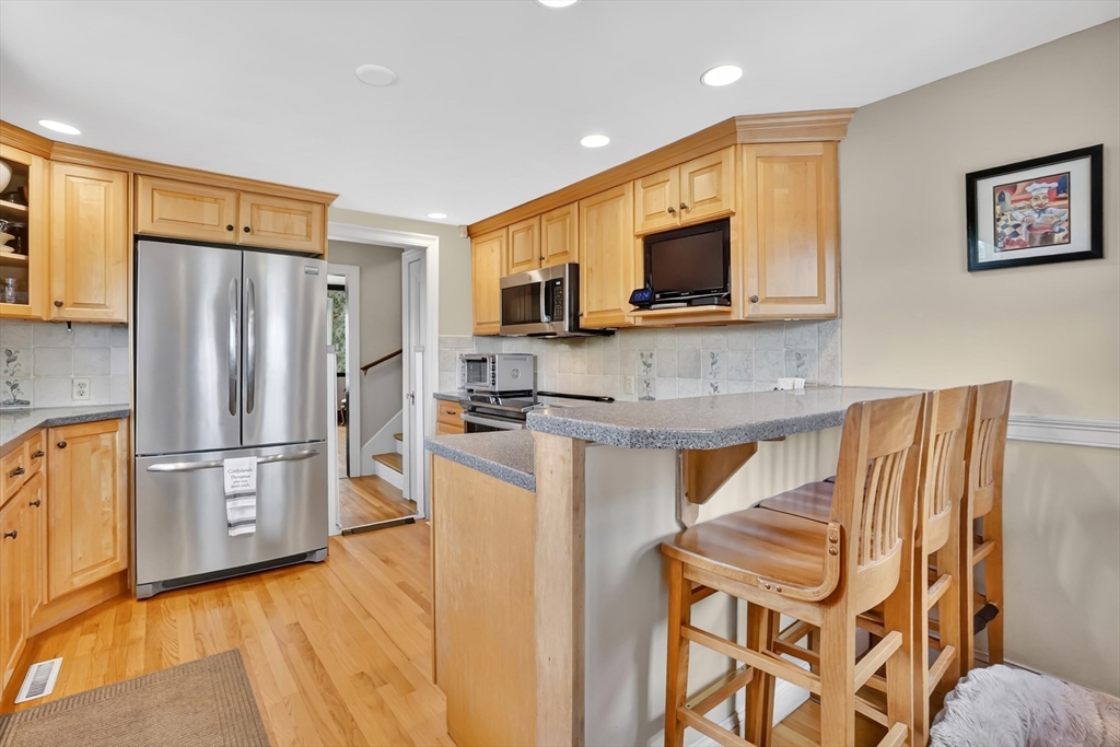 146 Bellevue Ave, Springfield, MA Photo #22