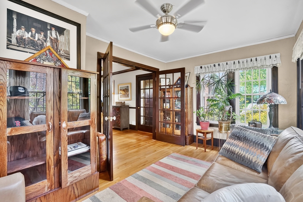 146 Bellevue Ave, Springfield, MA Photo #12