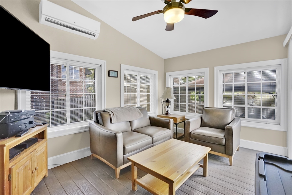 146 Bellevue Ave, Springfield, MA Photo #26