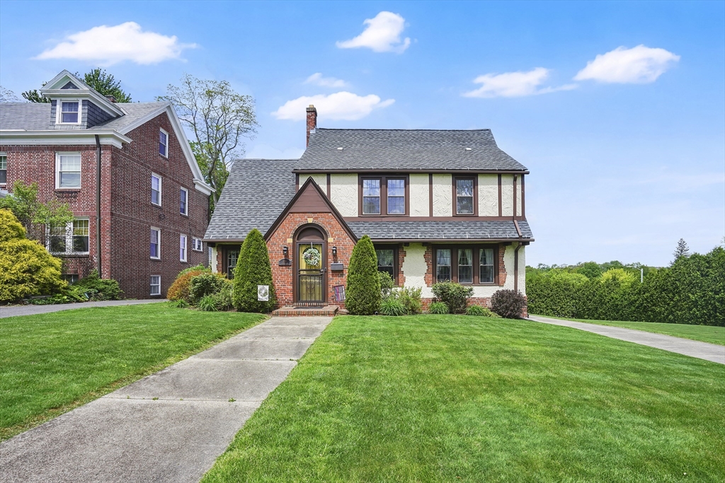 Photo of 146 Bellevue Ave, Springfield, MA