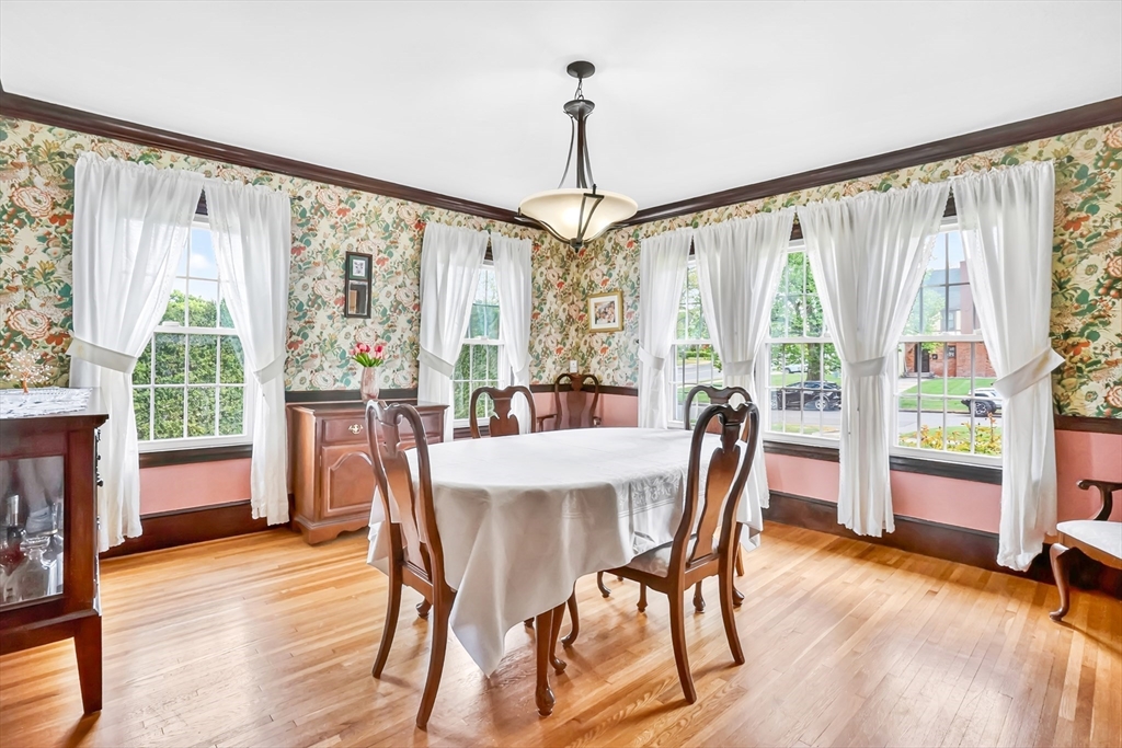146 Bellevue Ave, Springfield, MA Photo #18