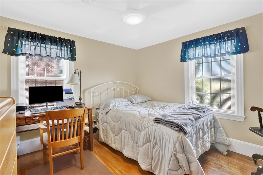 146 Bellevue Ave, Springfield, MA Photo #35
