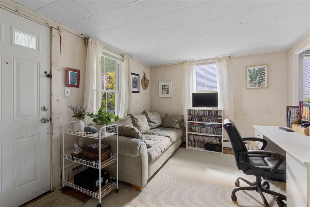 85 Water St