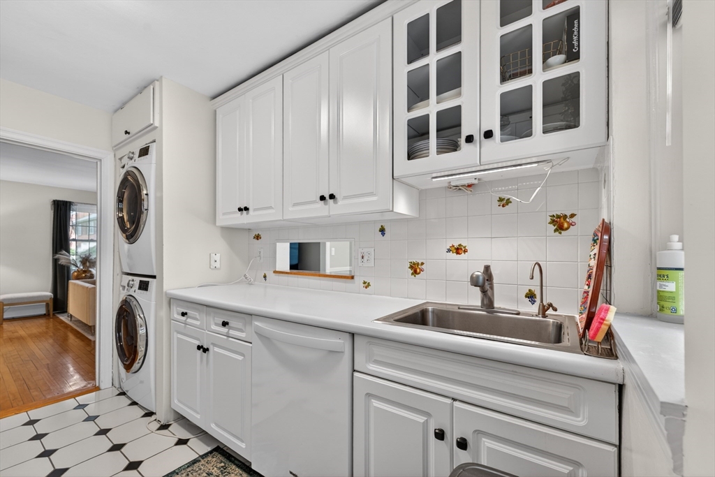 21 Hammond Pond Prkw PKWY #2, Newton, MA Photo #33