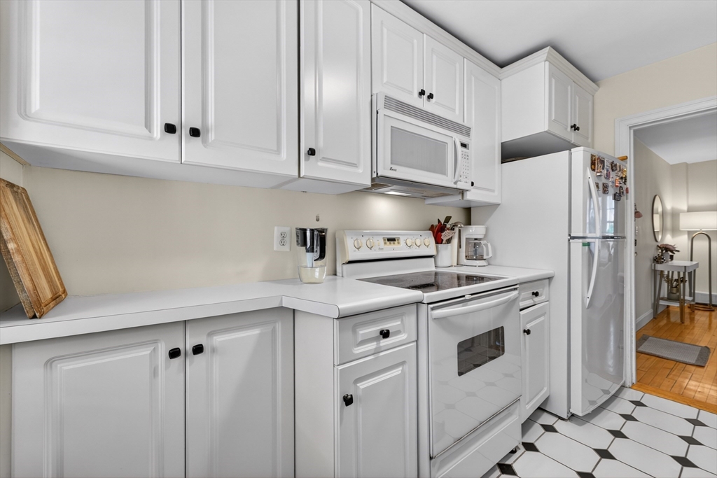 21 Hammond Pond Prkw PKWY #2, Newton, MA Photo #34