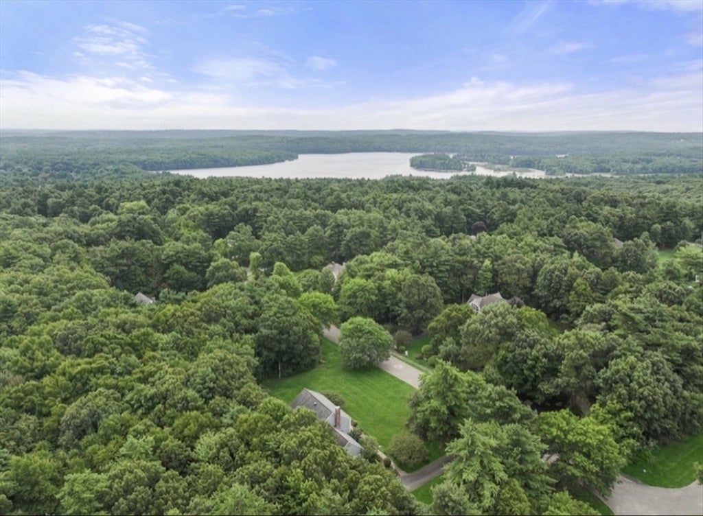 24 Longwood Dr