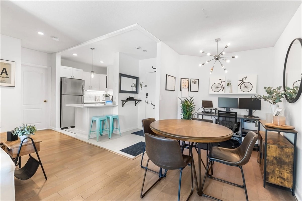 100 Marina Dr 220