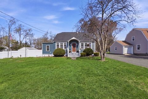 79 Granby Rd South Hadley MA 01075