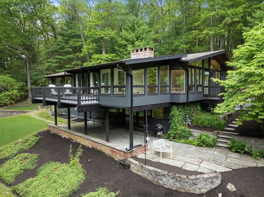 86 Myles Standish Rd