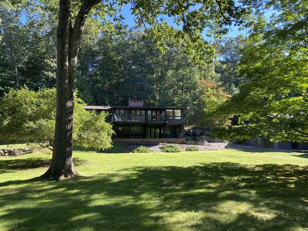 86 Myles Standish Rd