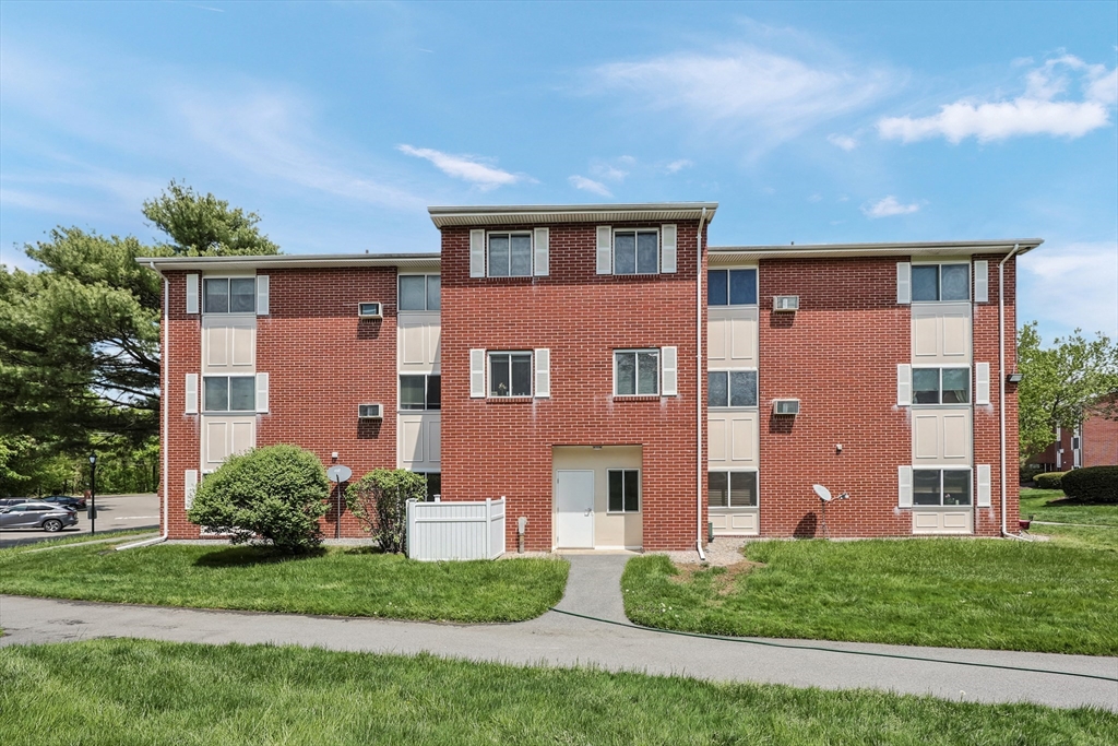 14 Dailey St L