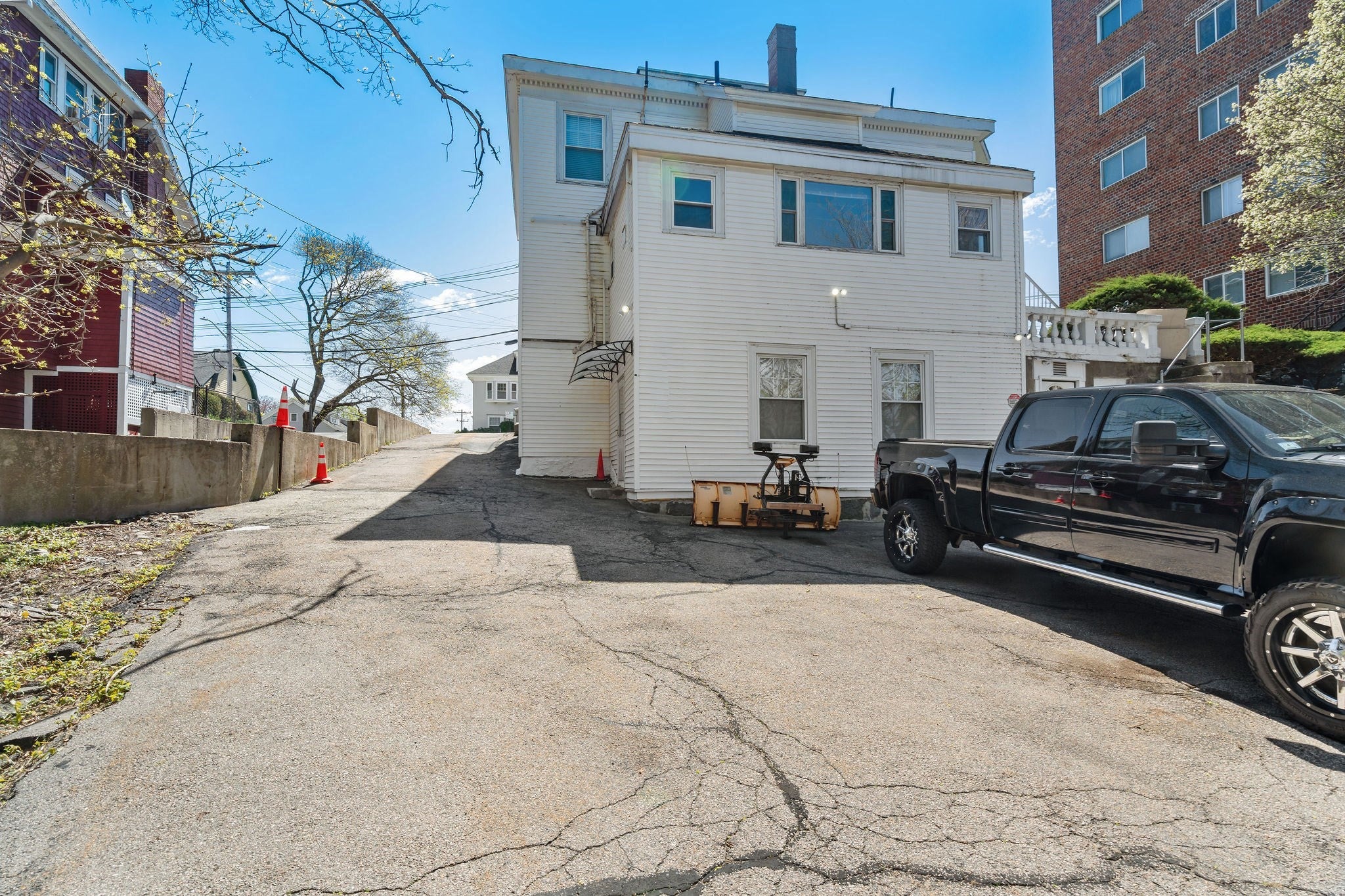 44 Greenleaf St