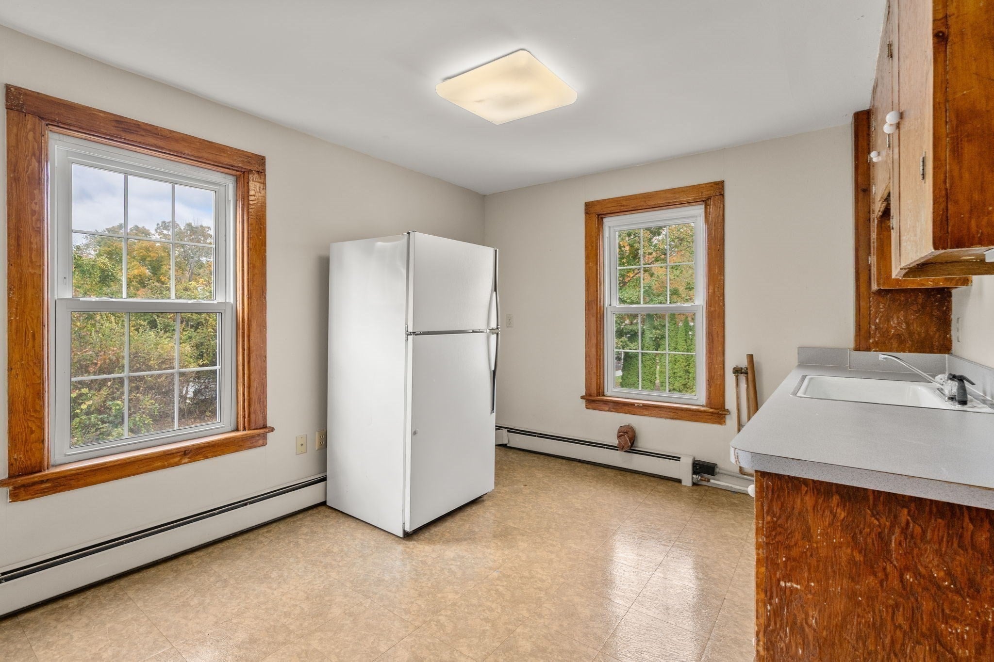 106 Chestnut St, Southbridge, MA Photo #32