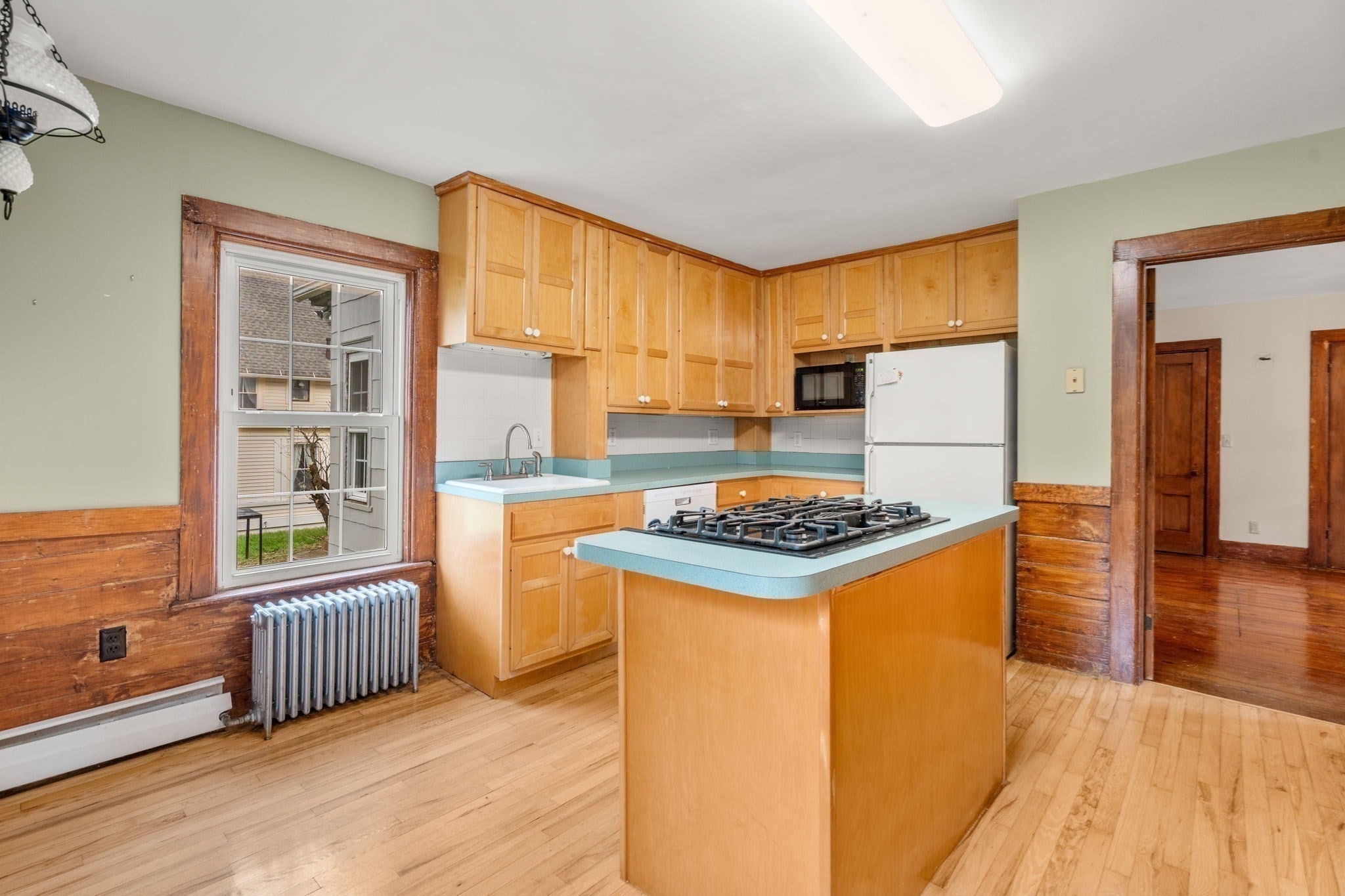 106 Chestnut St, Southbridge, MA Photo #16