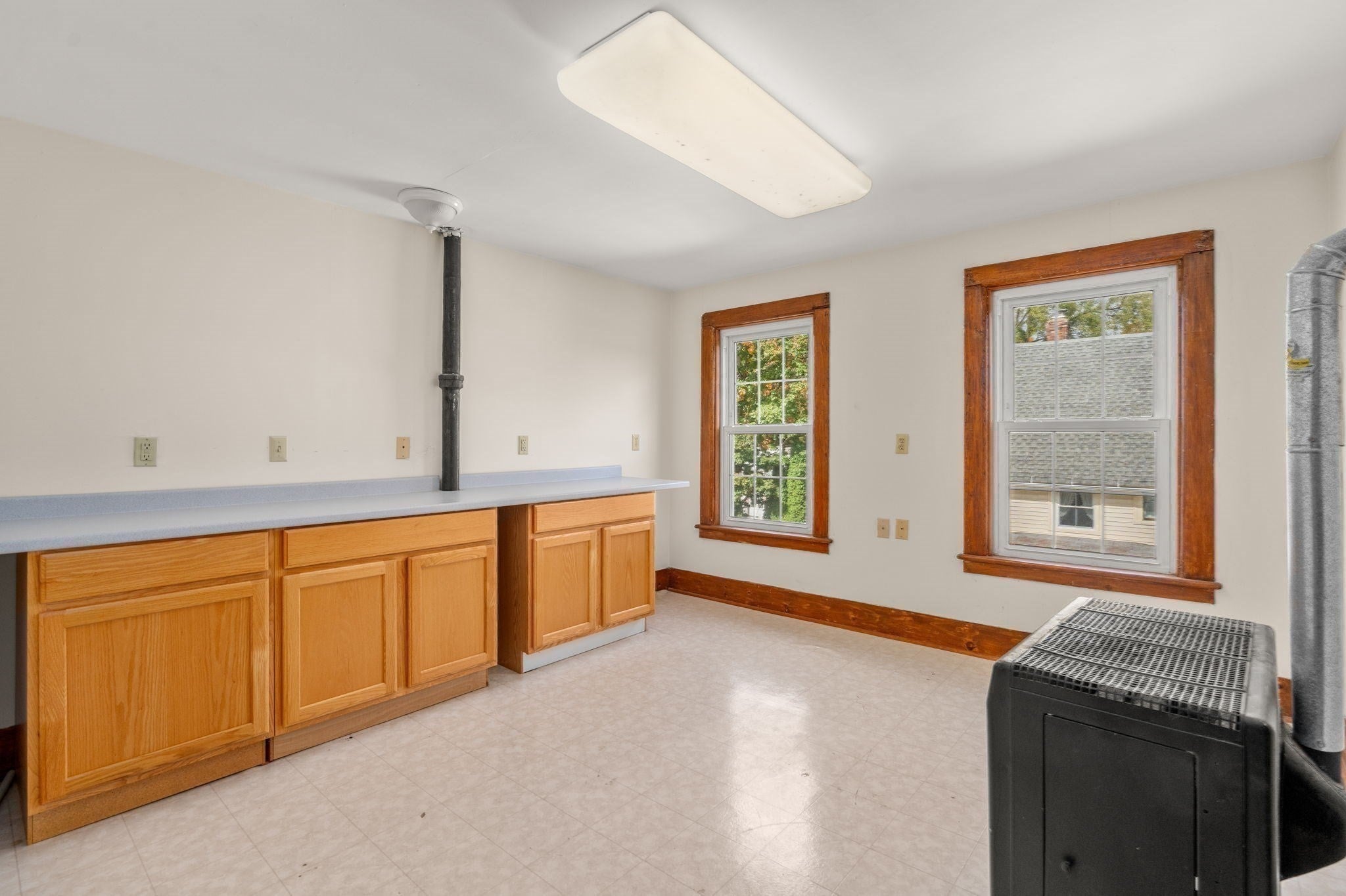 106 Chestnut St, Southbridge, MA Photo #21