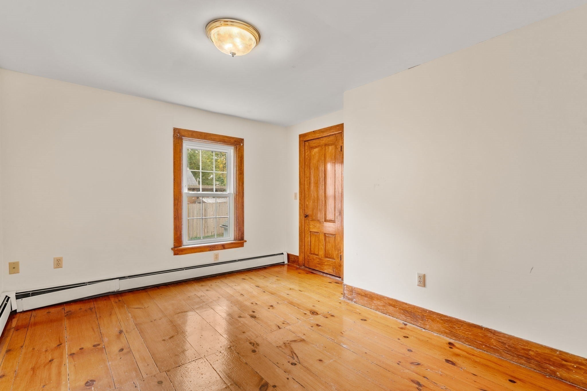 106 Chestnut St, Southbridge, MA Photo #25
