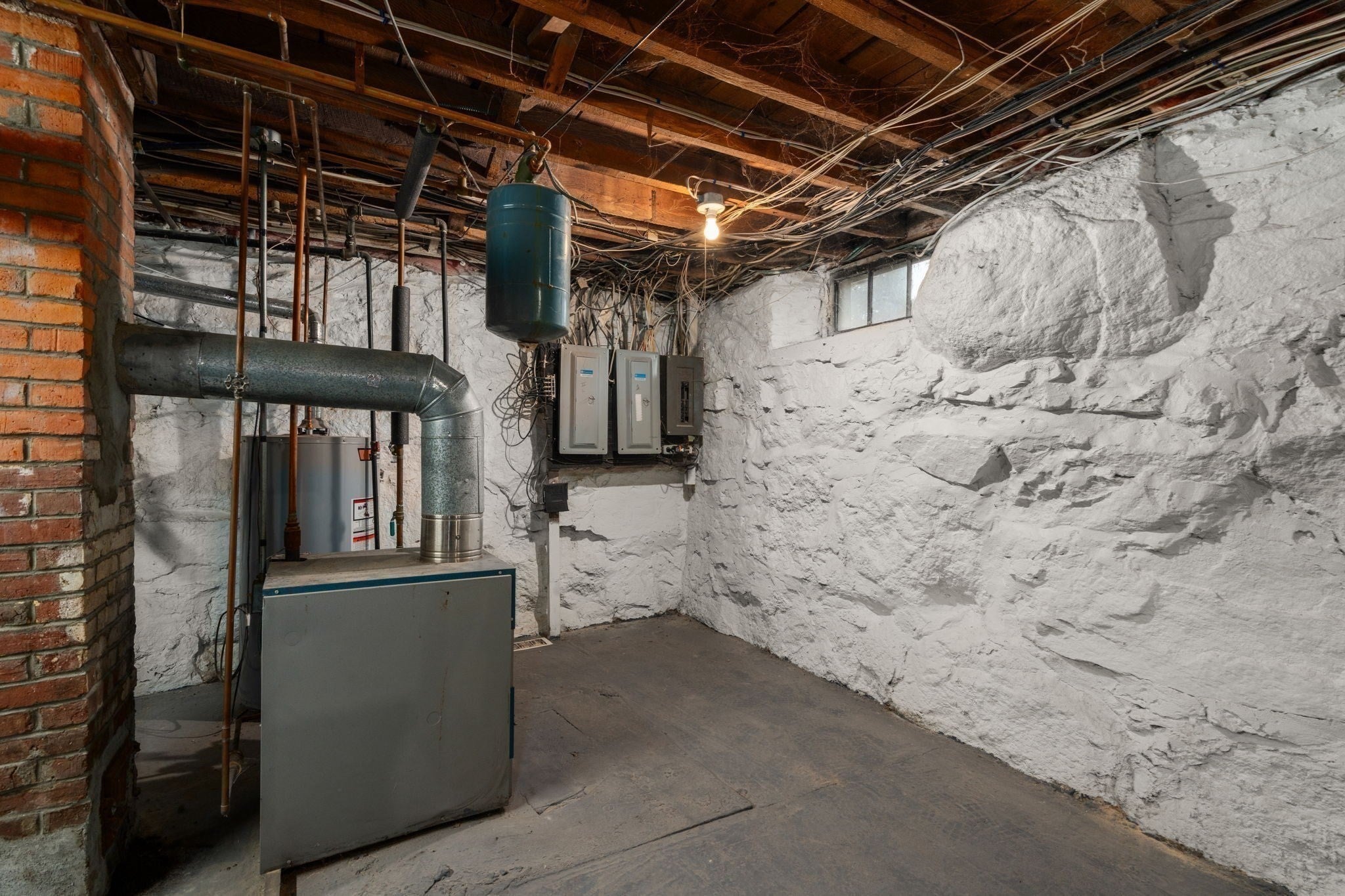 106 Chestnut St, Southbridge, MA Photo #34