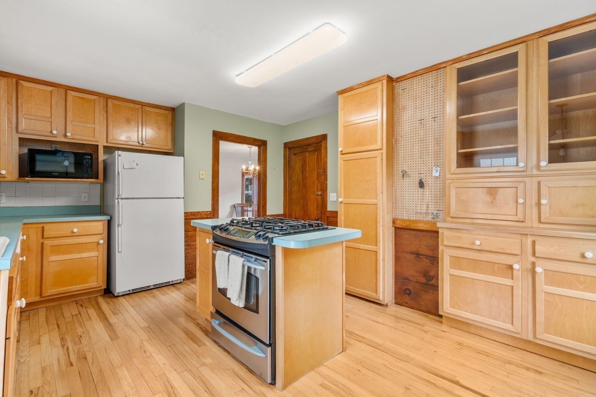 106 Chestnut St, Southbridge, MA Photo #15