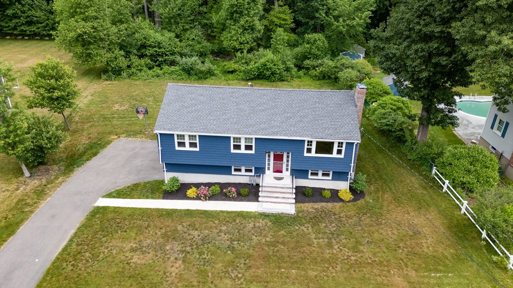 7 Alcine Ln