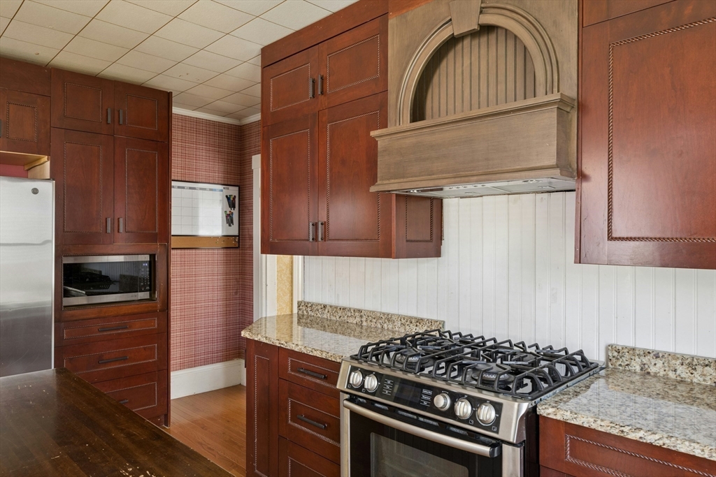 216 Walnut Street, Clinton, MA Photo #13