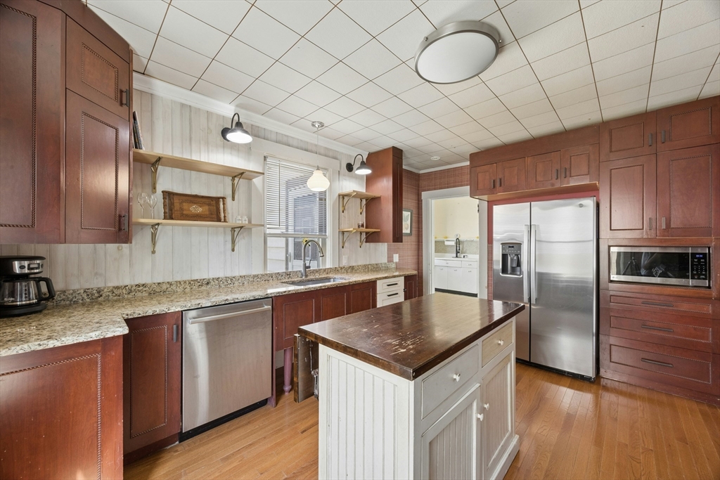 216 Walnut Street, Clinton, MA Photo #3