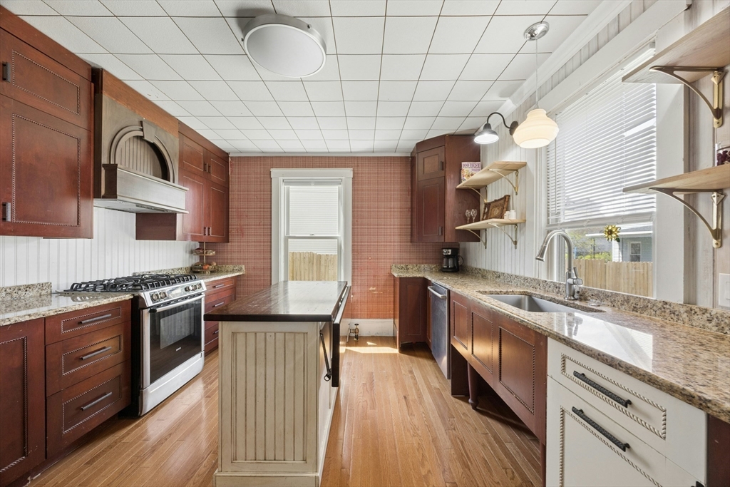 216 Walnut Street, Clinton, MA Photo #12