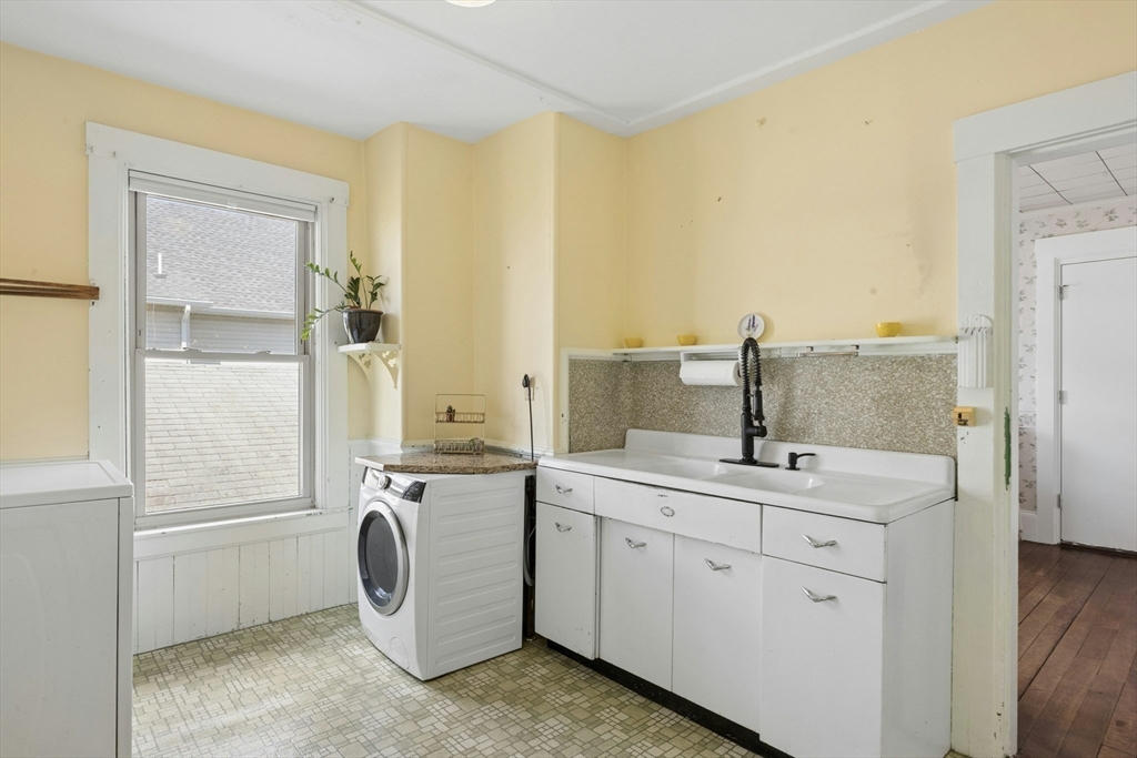 216 Walnut Street, Clinton, MA Photo #21