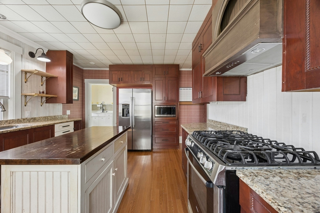 216 Walnut Street, Clinton, MA Photo #8