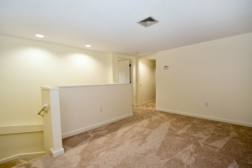 166 Place Ln #166, Woburn, MA Photo #14