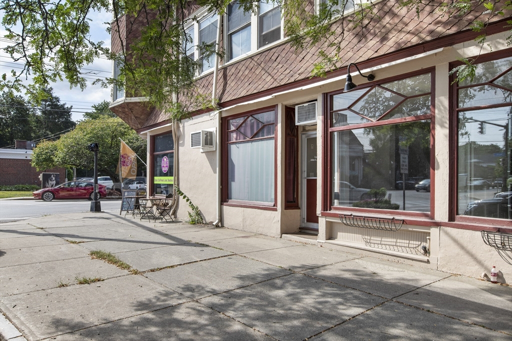 Medfield, Massachusetts 02052, United States, ,1 BathroomBathrooms,Residential,Active,207226