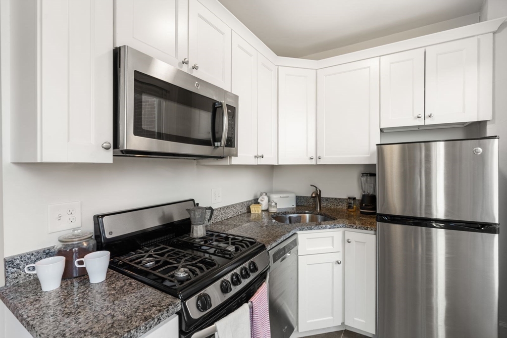 62 West Cedar ST #C, Boston, MA Photo #6