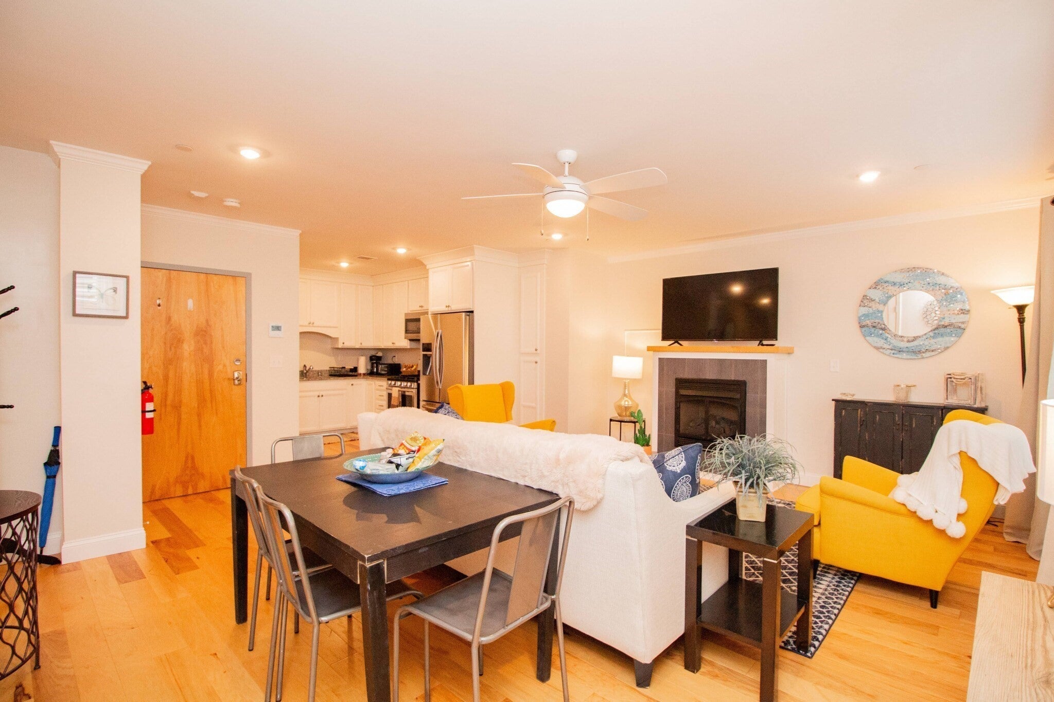 1008-4 Tremont St Furnished