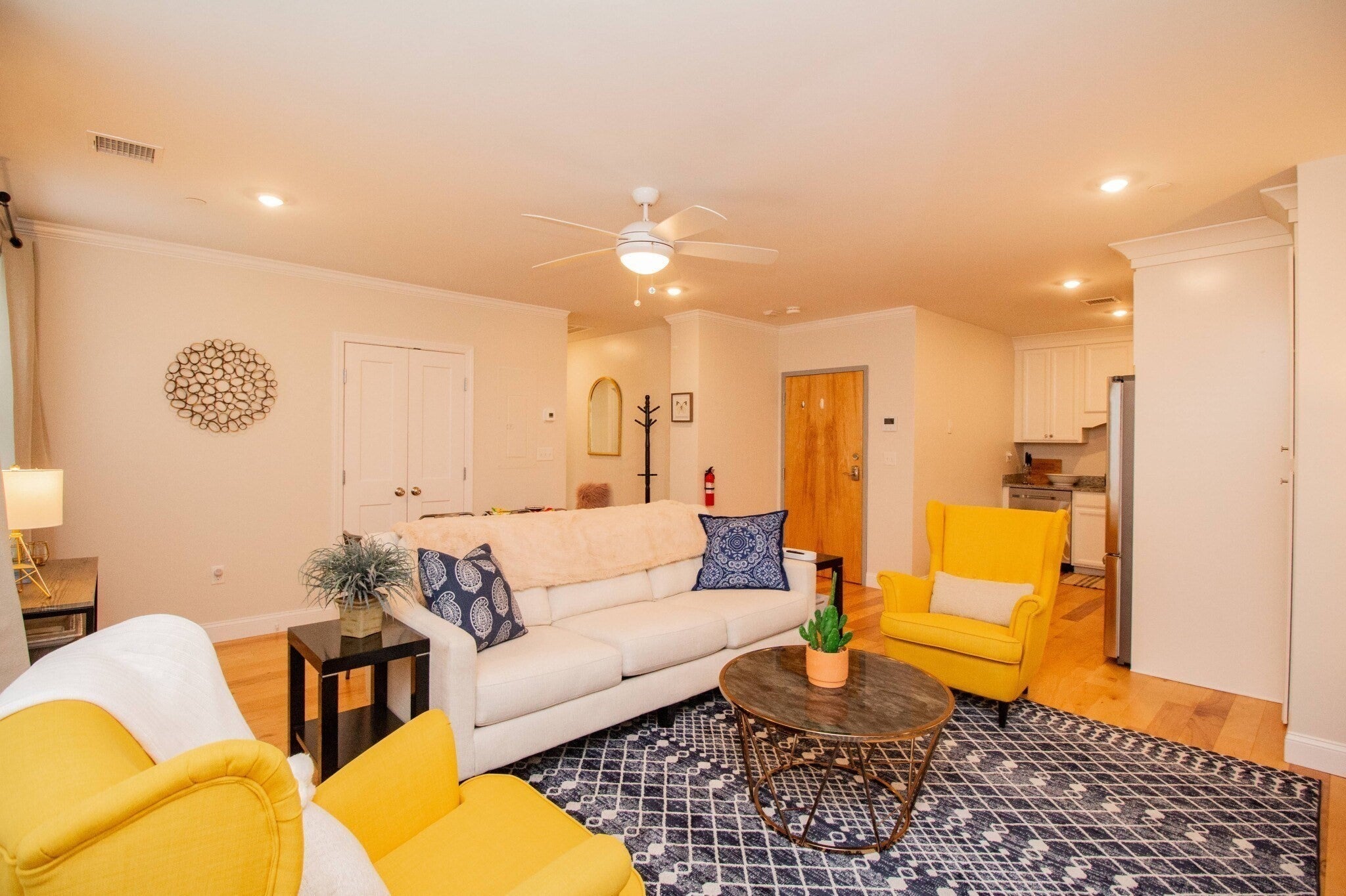 1008-4 Tremont St Furnished