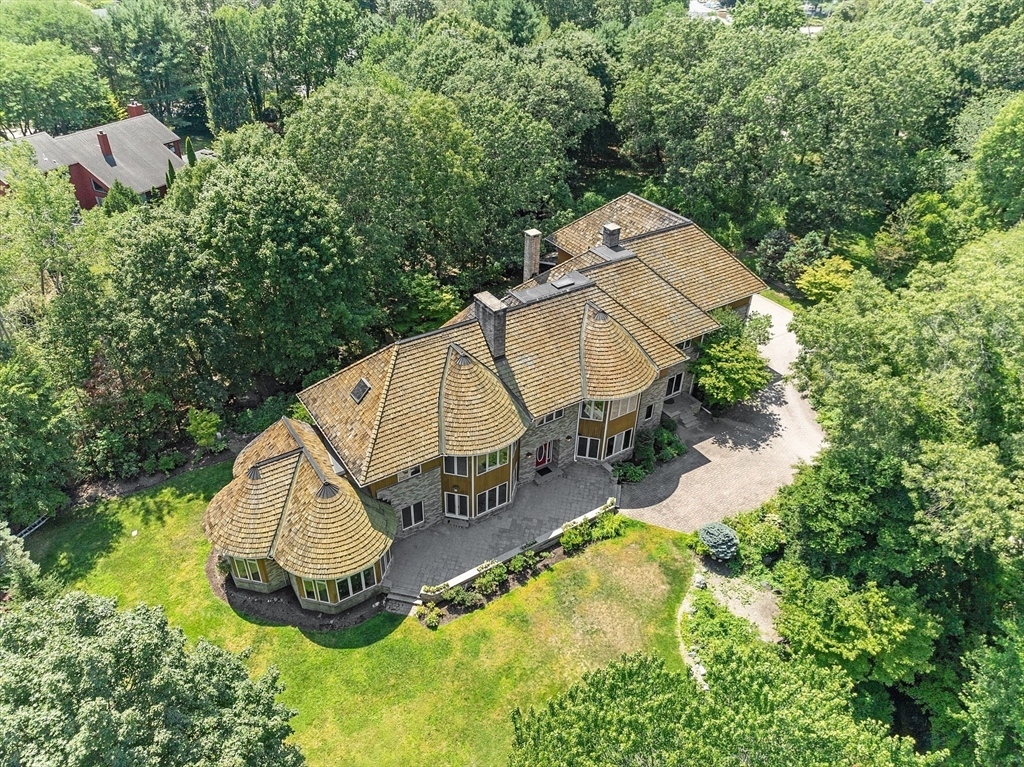 16 Solomon Pierce Rd
