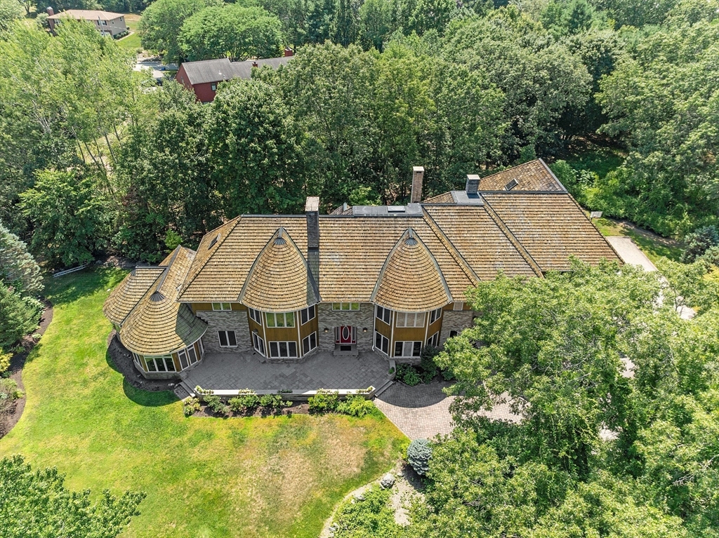 16 Solomon Pierce Rd