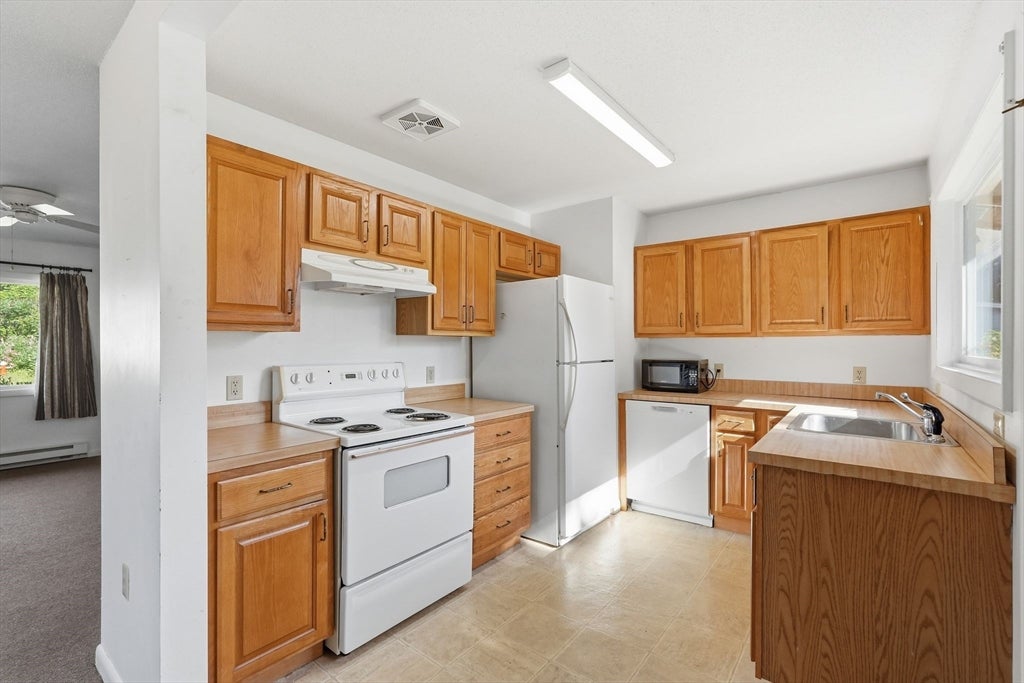 28 Westwood Terrace, Northampton, MA, 28 Westwood Terrace, Northampton, MA Photo #9