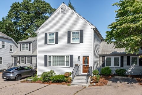 Photo of 286 Linden Street #286, Wellesley, MA 02482 (MLS # 73441376)