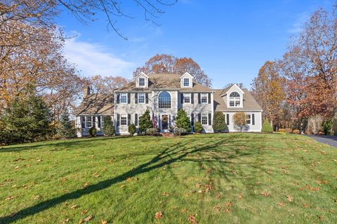 10 Edgar Walker Ct Hingham MA 02043