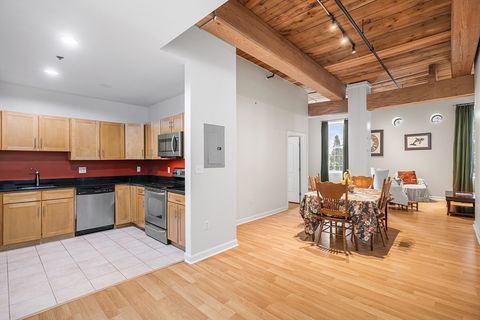 52 Lawrence Dr M206 Lowell MA 01854