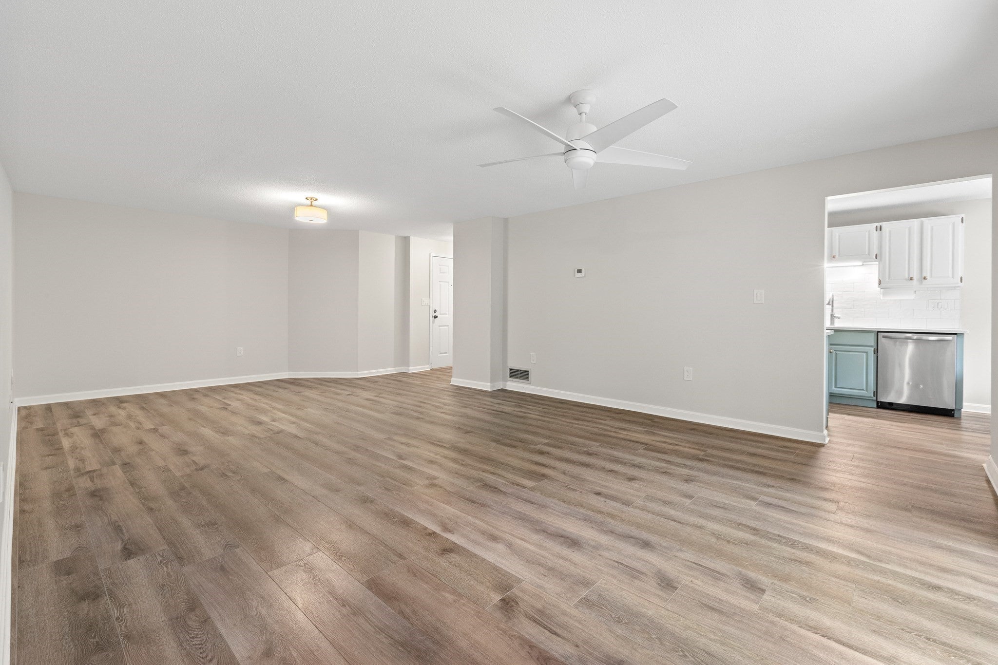 9 Ledgewood Way #32, Peabody, MA, 9 Ledgewood Way #32, Peabody, MA Photo #9