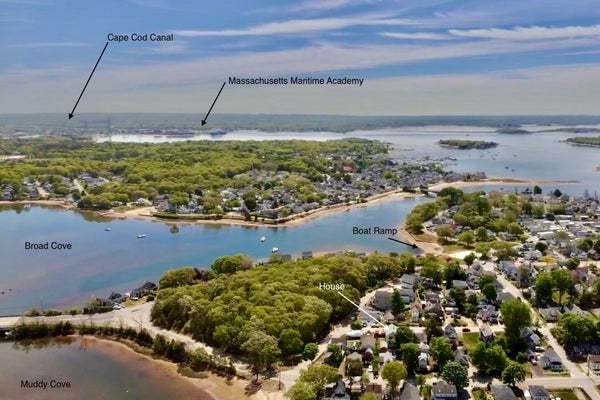 50 HIGHLAND AVE, ONSET, MA 02558 - Image 9e2f66b7a1bc0b4a752607ce10b22062/3090633913