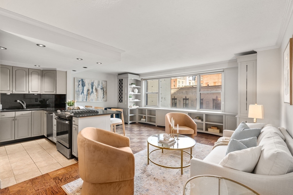 151 Tremont St 8S