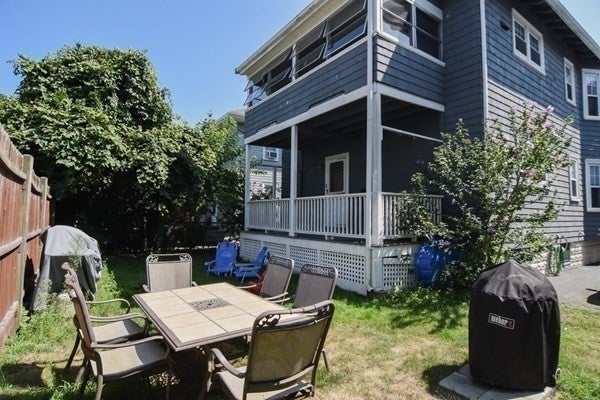 51 Windsor Rd 1