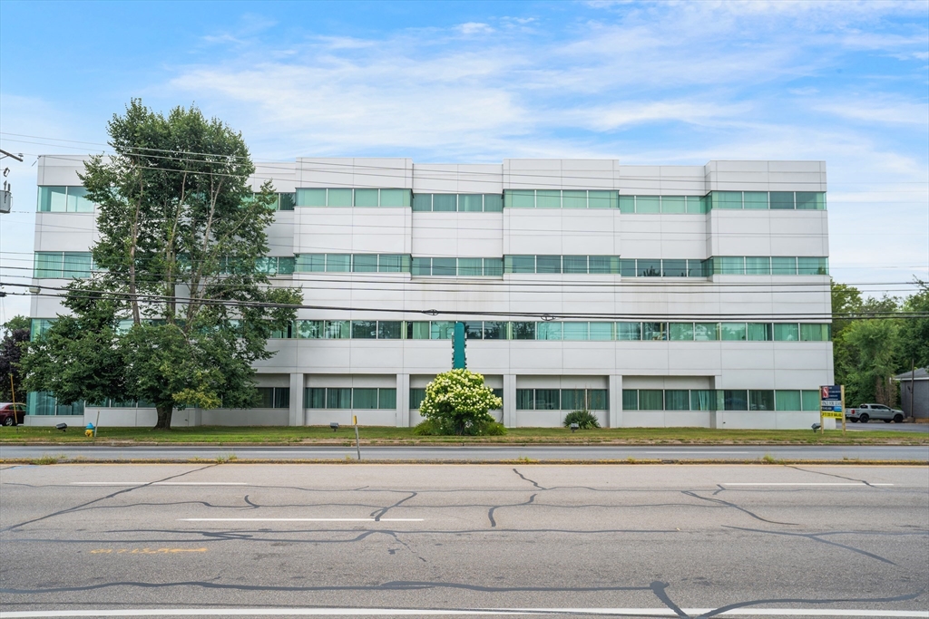 Photo 1 of 2 — 547 Amherst St, Nashua, NH 03063