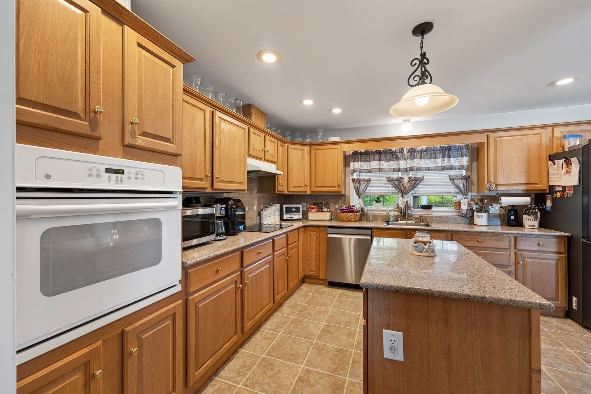 550 South St, Somerset, MA, 550 South St, Somerset, MA Photo #11