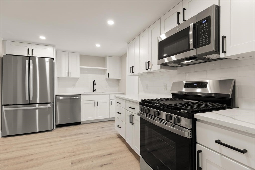 100 Place Ln #169, Woburn, MA Photo #7